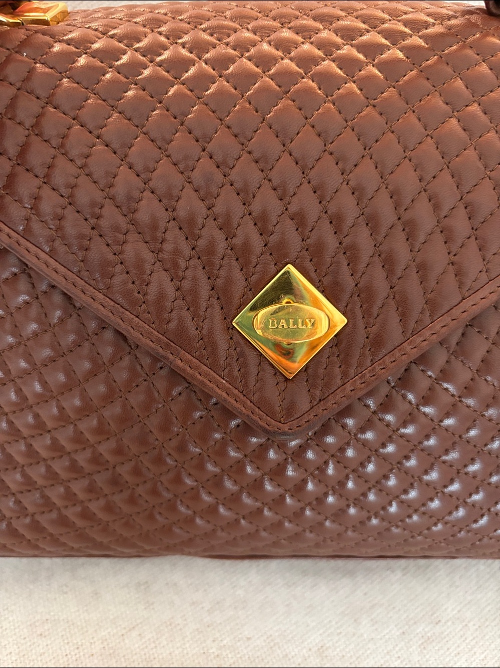 Bally  Quilted  Brown Leather Top-Handle Women’s Bag Turn lock. Clean - Picture 4 of 12